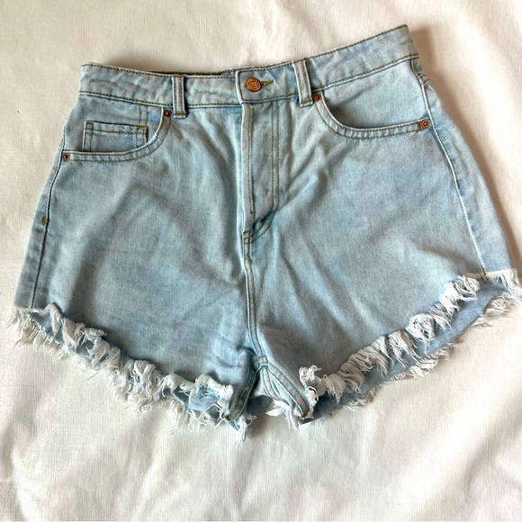 Wild Fable Button Fly High Waisted Raw Hem Denim Jean Shorts Size 6 - Picture 1 of 9
